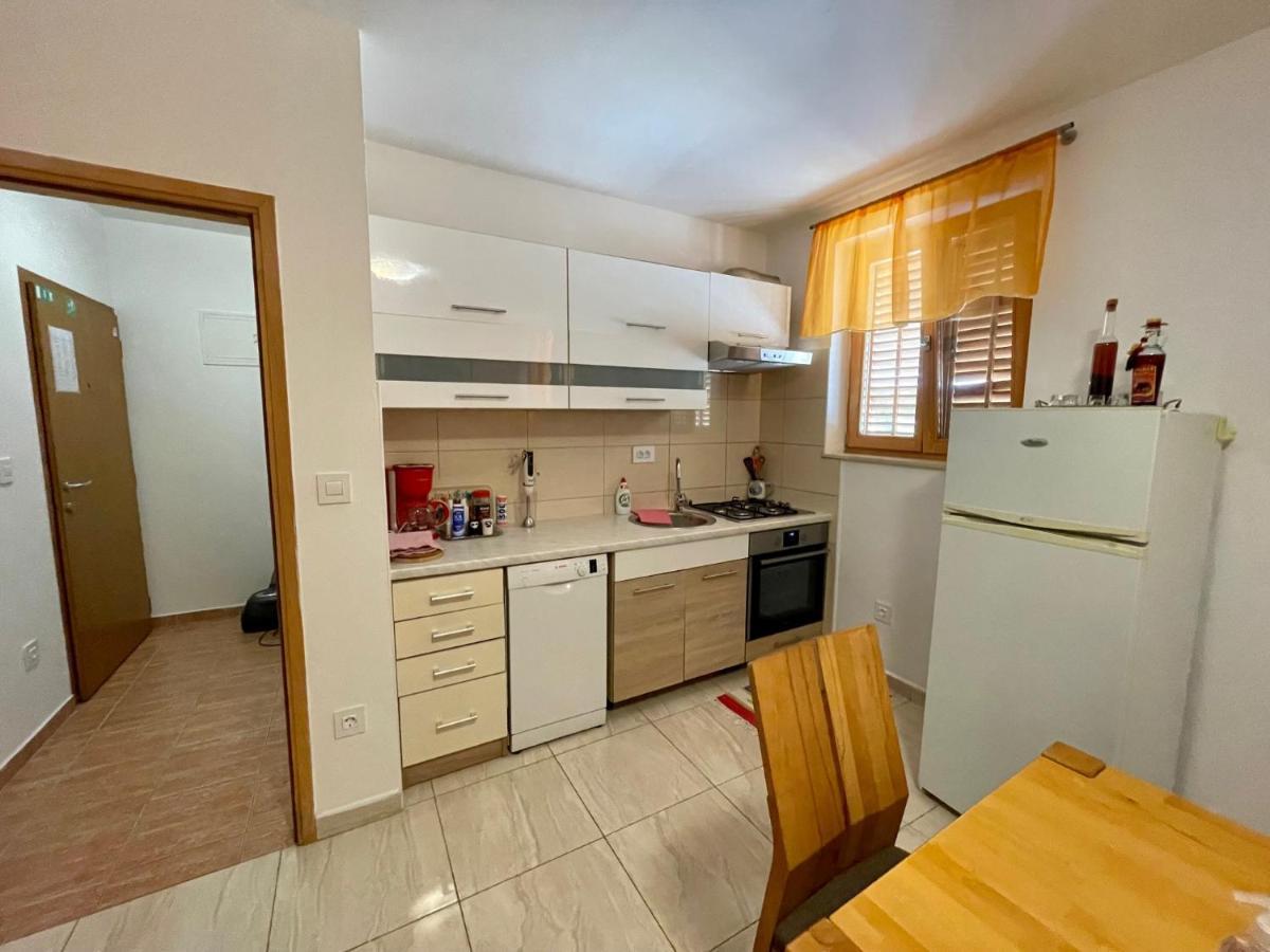 Lovro #1&#2 Apartments Cres Exteriér fotografie